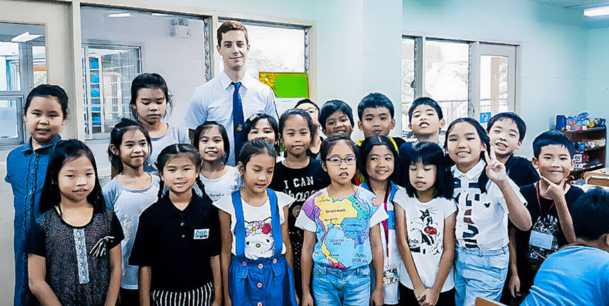 Student und Schülerinnen und Schüler aus Thailand