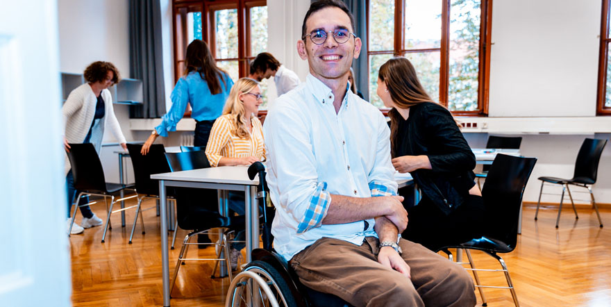 Student im Rollstuhl