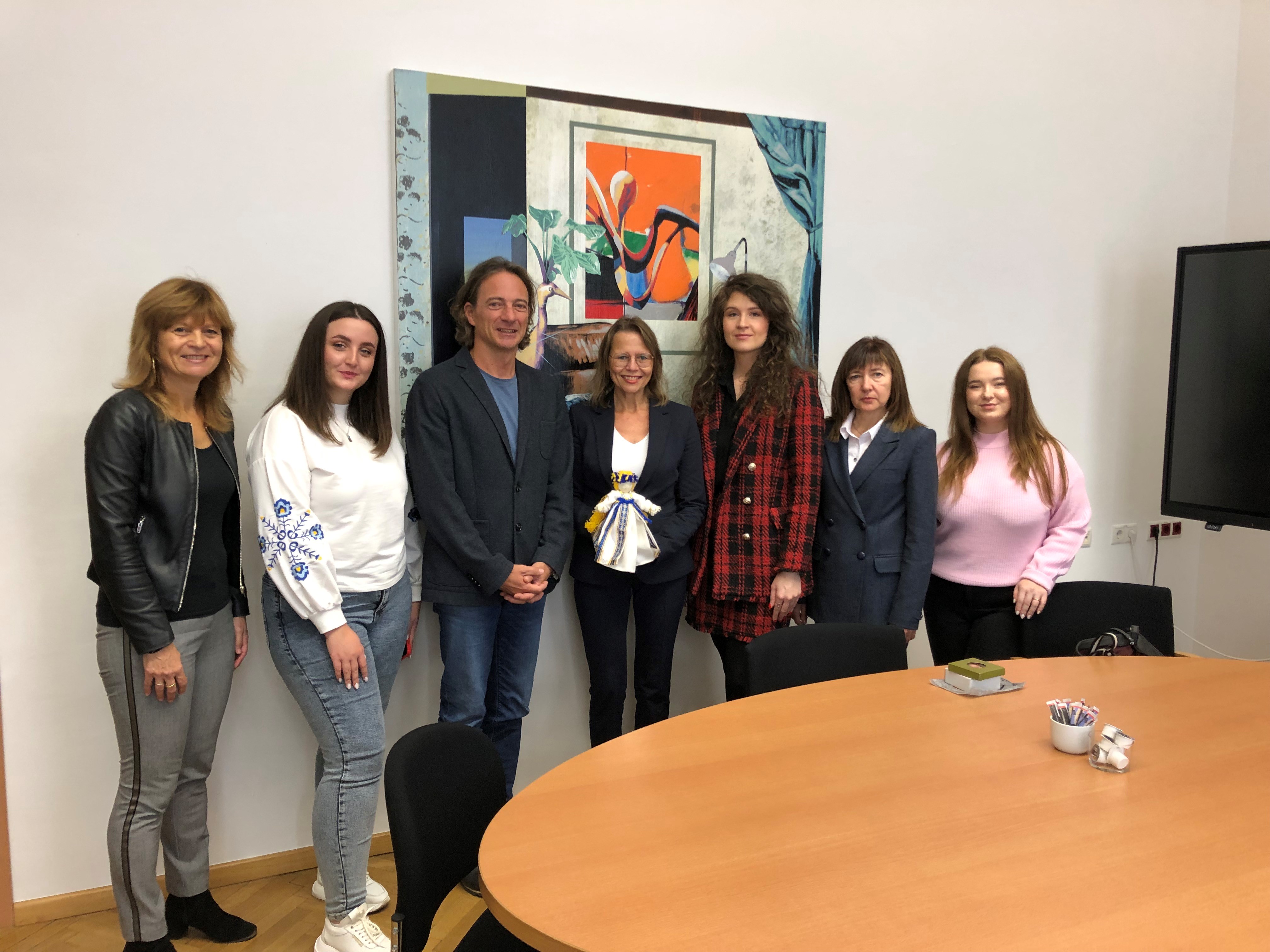 Studierende aus Lviv mit Rektorin Beatrix Karl, IL Susanne Linhofer und Heiko Haas-Vogl