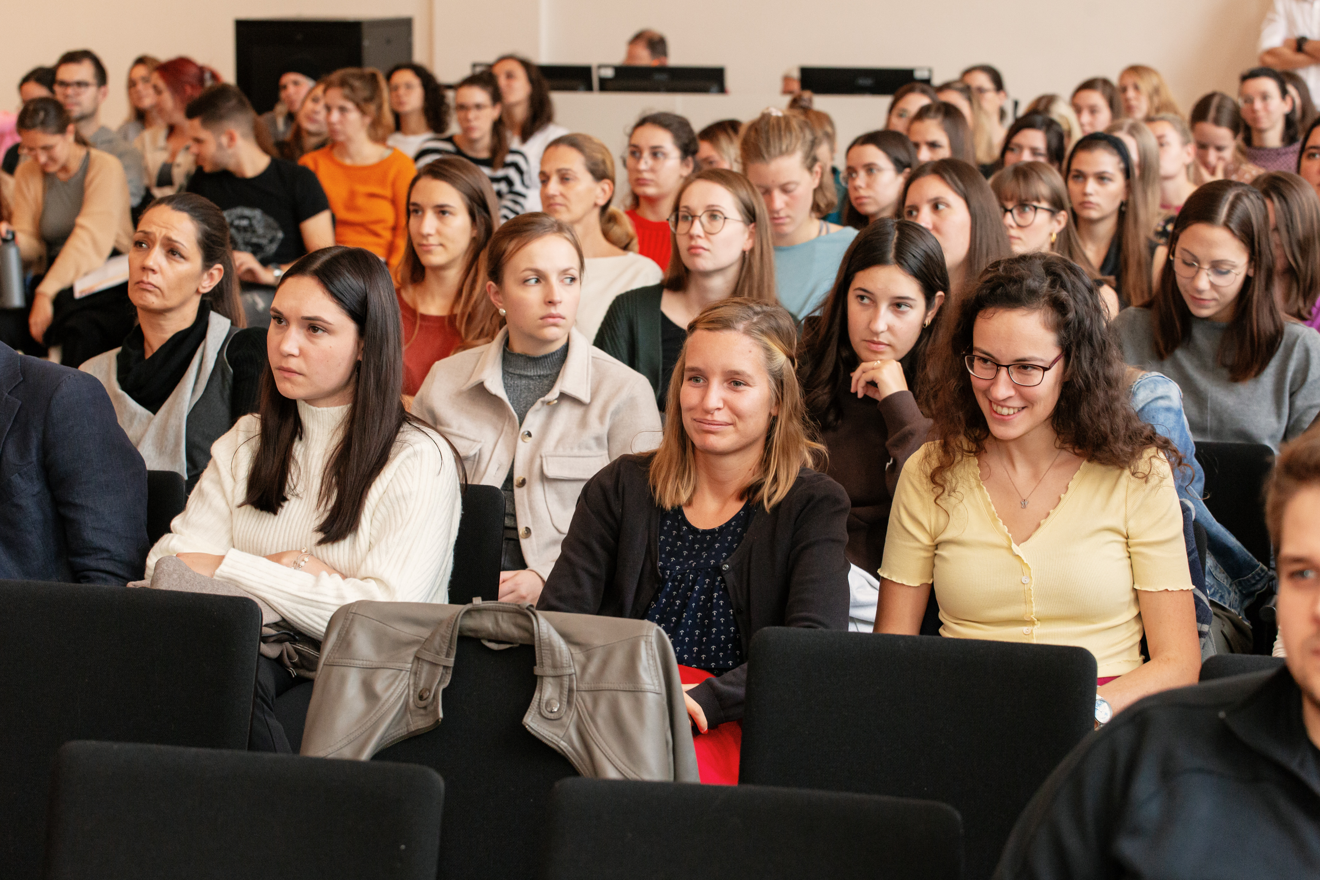 Publikum in der Aula 