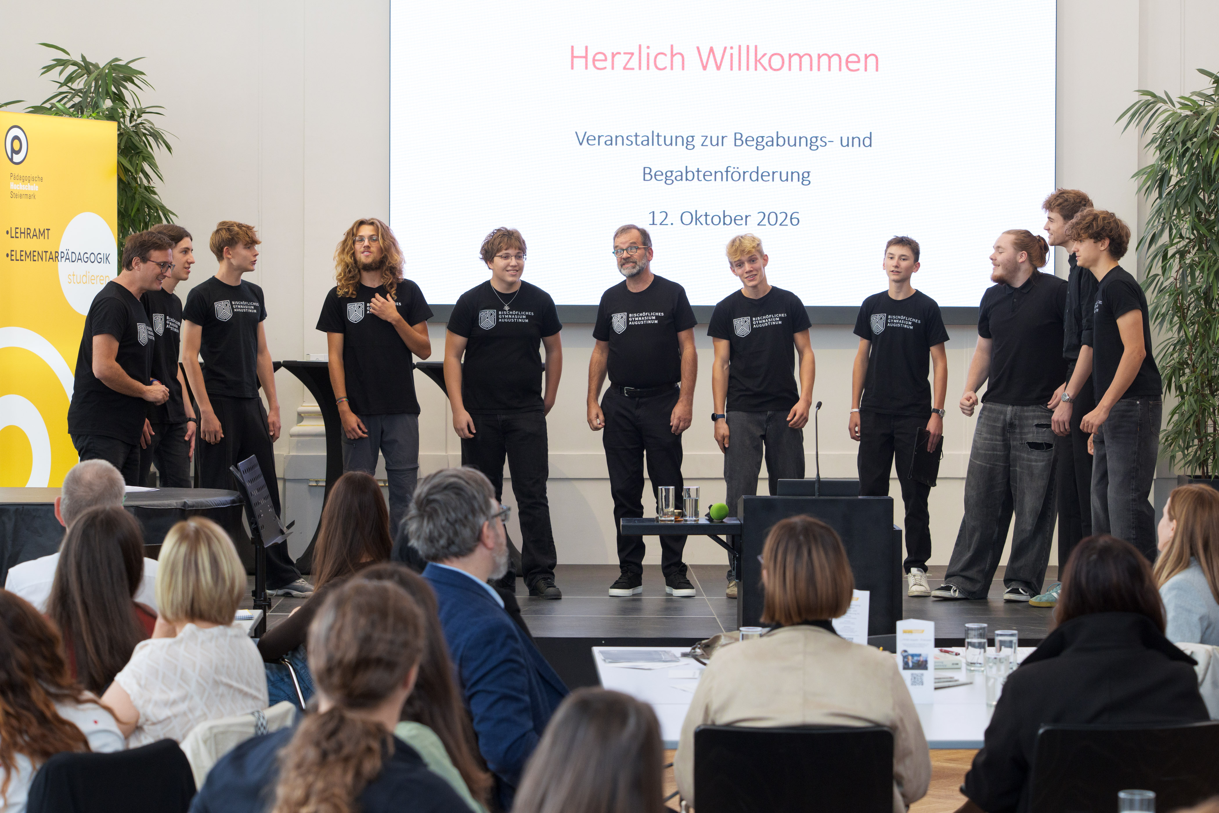 Der Männerchor des Bischöflichen Gymnasiums Augustinum