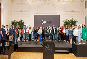 Gruppenfoto der Absolvent*innen