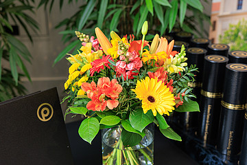 Blumenstrauß und Sponsionen
