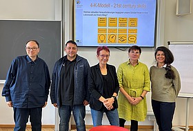 Gruppenfoto mit Monika Gigerl