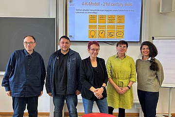 Gruppenfoto mit Monika Gigerl