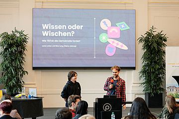 Vortragende in der Aula