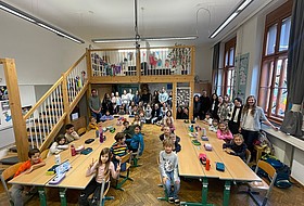 Klassenzimmer mit Kindern
