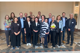Susanne Linhofer mit österreichischen Delegation