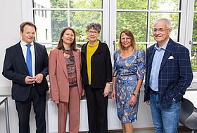 v.l.n.r.: Sven Fisler (PH Kärnten),  Sabine Weisz (PPH Burgenland), Andrea Seel (PPH Augustinum), Beatrix Karl (PH Steiermark), Andreas Schnider (Qualitätssicherungsrat für Pädagoginnen- und Pädagogenbildung) 