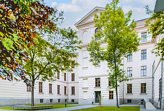 Außenansicht Hasnerplatz