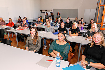 Studierende HLG Elementarpädagogik