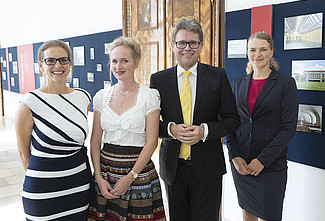 4 Personen