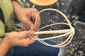 Schneebesen aus Holz 